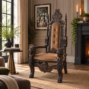 Traforata Throne Chair - Lifestyle