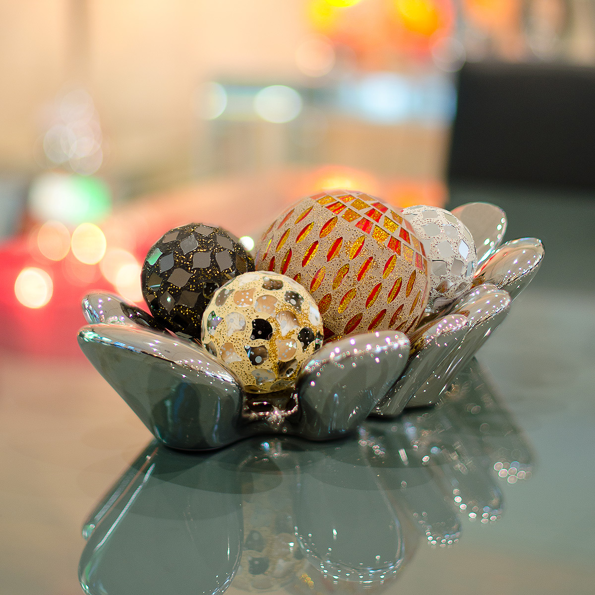 Ceramic Splash Dish with Mosaic Balls