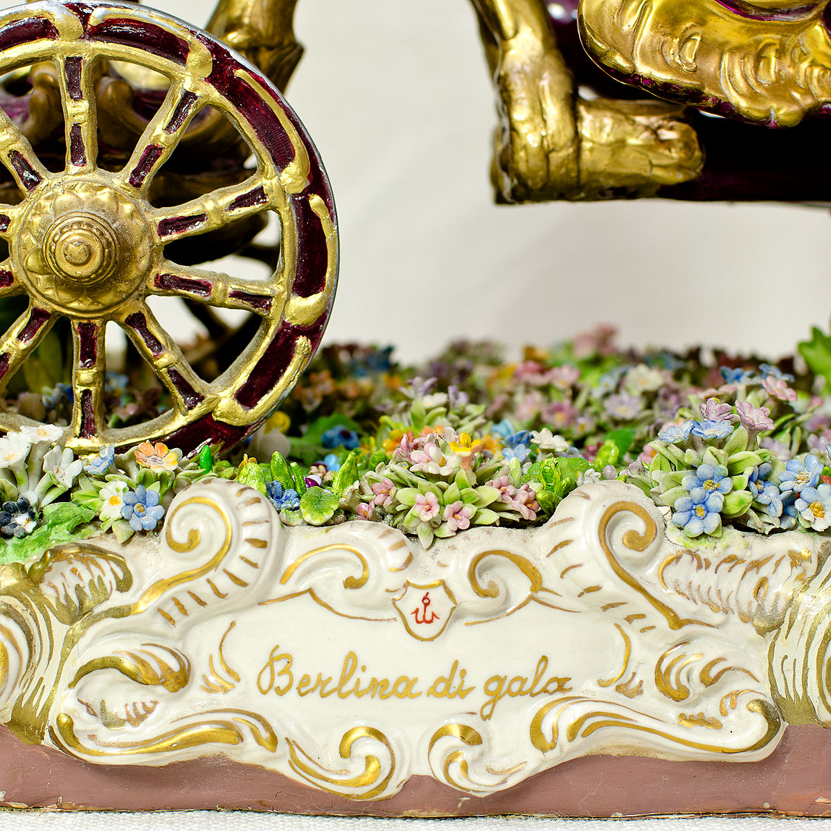 Capodimonte Coach and Horses Repaired