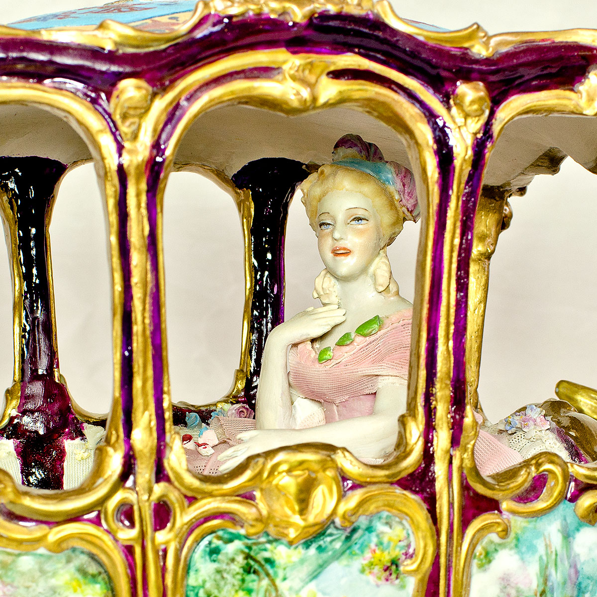 Capodimonte Coach and Horses Repaired