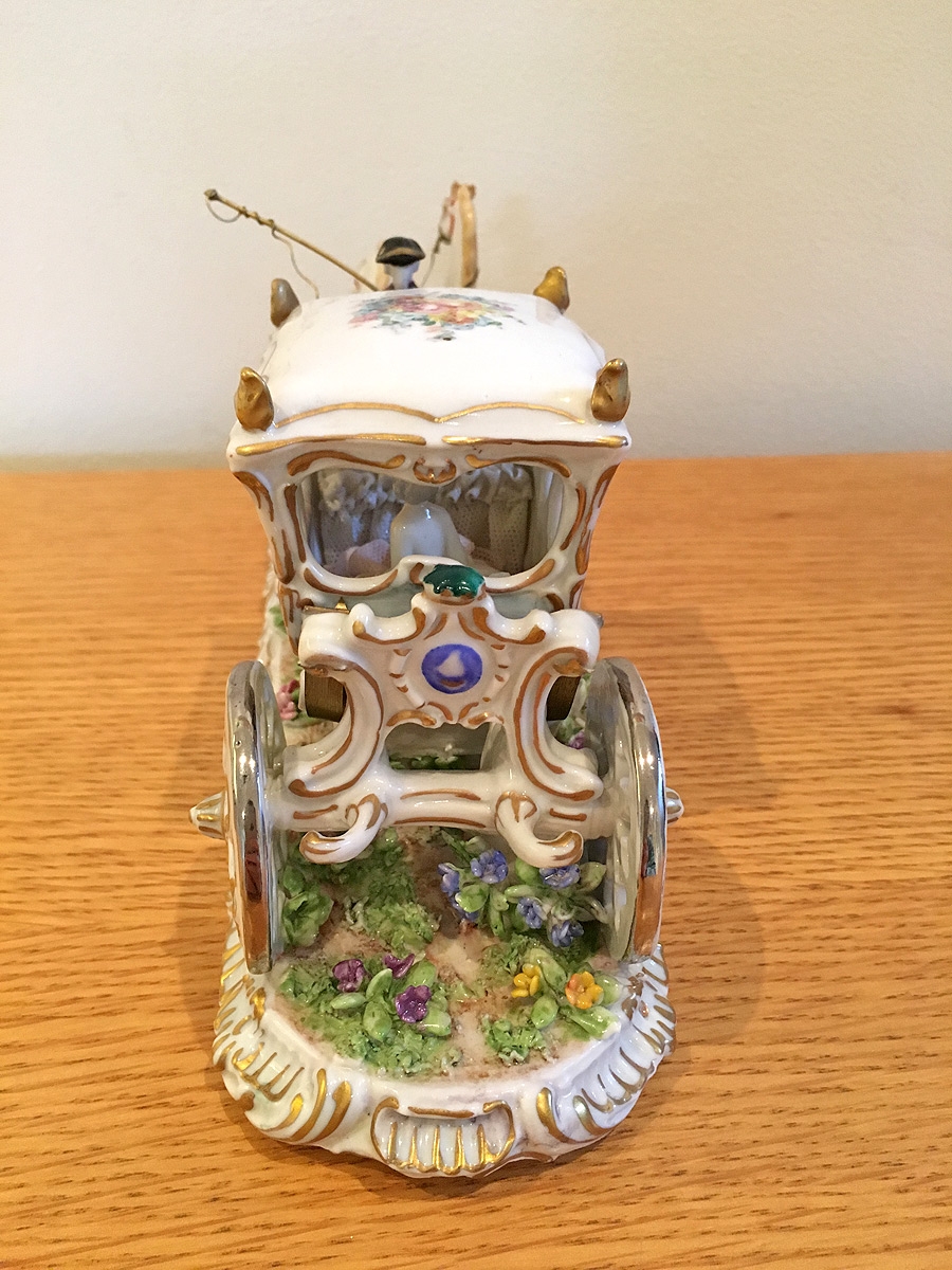 Coach and Horses - Capodimonte - Back View